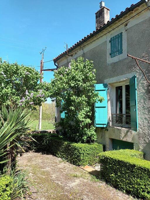 Charmant Studio Avec Jardin A La Campagne Sur Le Chemin De Saint Jacques De Compostelle Apartment โลว์แซร์ต ภายนอก รูปภาพ