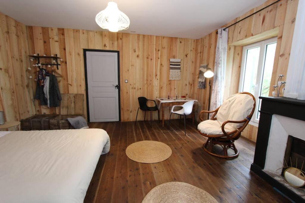 Charmant Studio Avec Jardin A La Campagne Sur Le Chemin De Saint Jacques De Compostelle Apartment โลว์แซร์ต ภายนอก รูปภาพ
