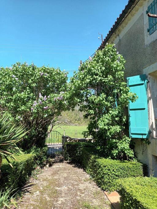 Charmant Studio Avec Jardin A La Campagne Sur Le Chemin De Saint Jacques De Compostelle Apartment โลว์แซร์ต ภายนอก รูปภาพ