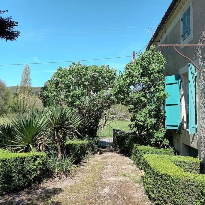 Charmant Studio Avec Jardin A La Campagne Sur Le Chemin De Saint Jacques De Compostelle Apartment โลว์แซร์ต ภายนอก รูปภาพ